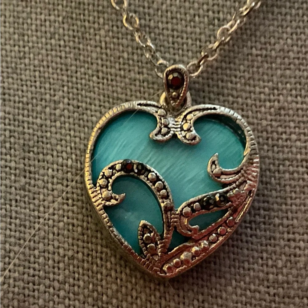Silver toned/plated synthetic turquoise and Marcasite heart 10” love necklace.